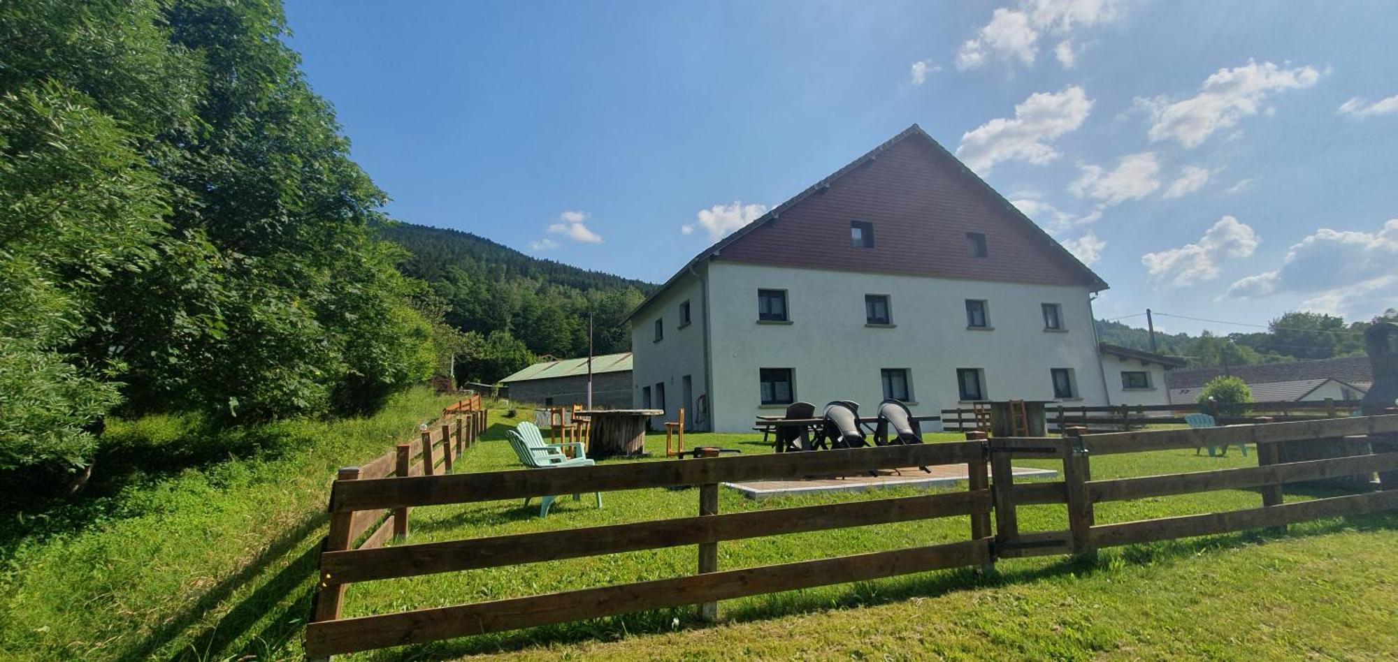 Appart Lievre 4 Etoiles Cornimont Exterior photo